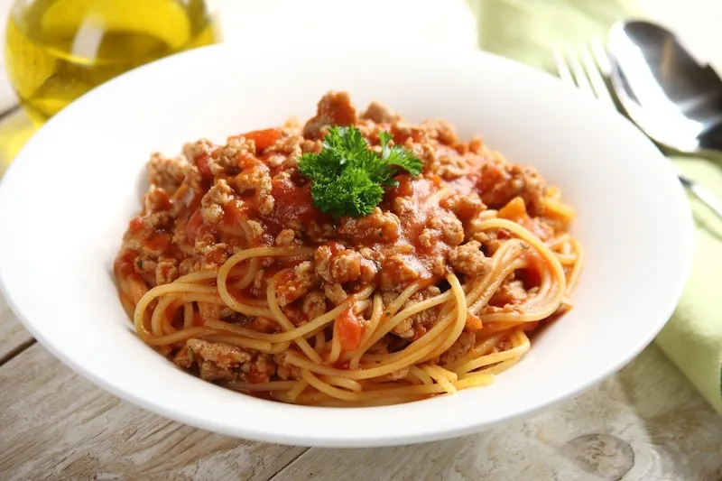 Zdjęcie Pyszne zapiekane spaghetti - łatwy przepis na idealne danie obiadowe
