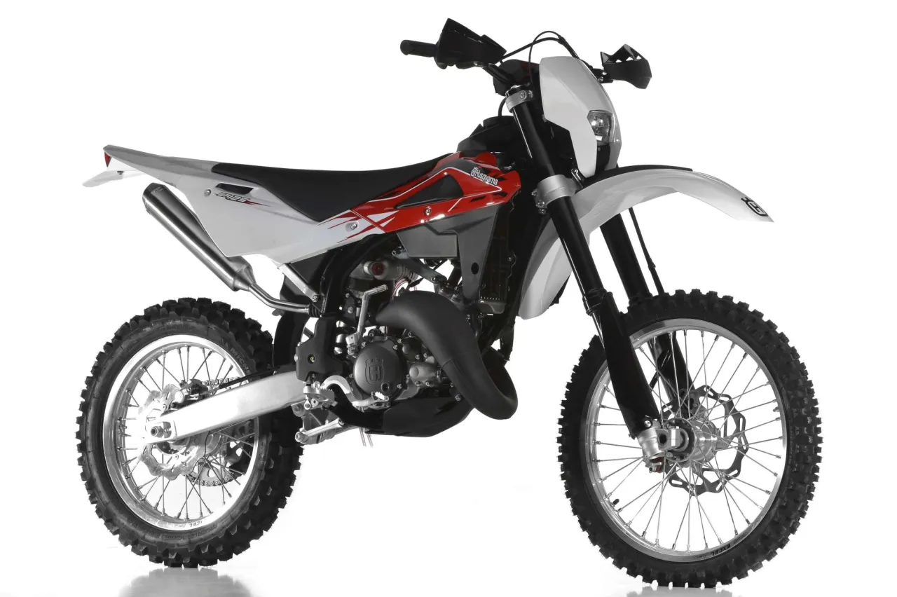 Zdjęcie Husqvarna WR 125 Supermoto: wszystko, co musisz wiedzieć przed zakupem