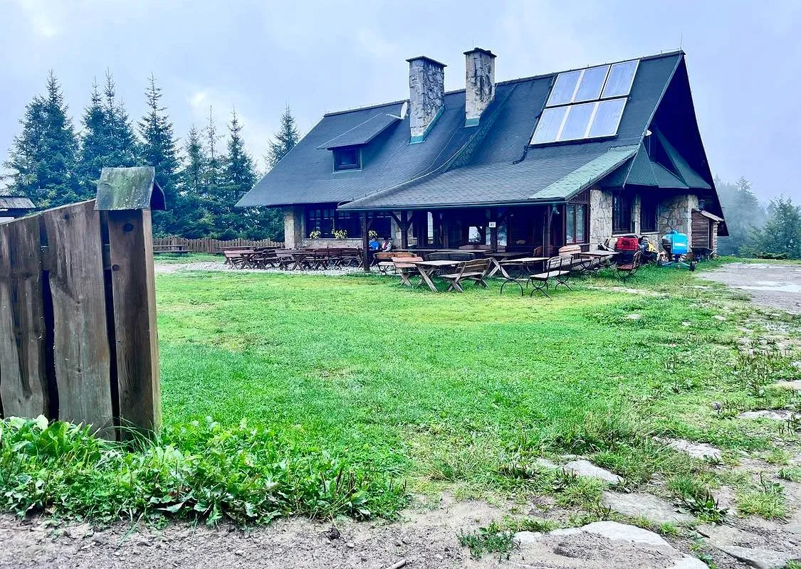 Zdjęcie Ile kosztuje nocleg w schronisku? Sprawdź ceny i zniżki na wakacje