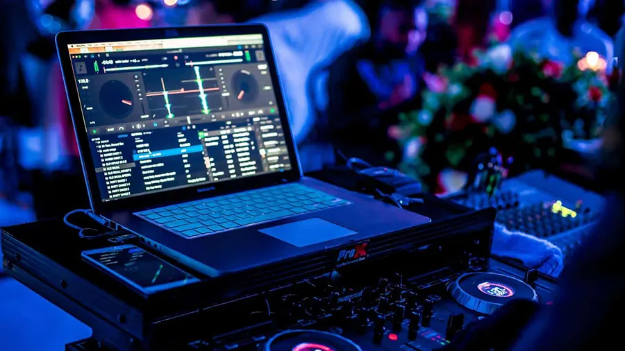 Zdjęcie Jaki laptop dla DJ będzie najlepszy - kompletny poradnik z parametrami