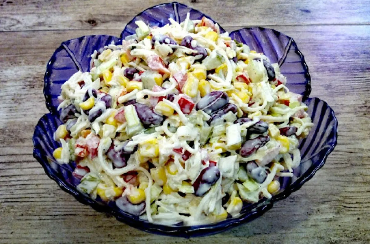 Zdjęcie Sałatka z selera konserwowego: przepis idealny + sekrety smaku