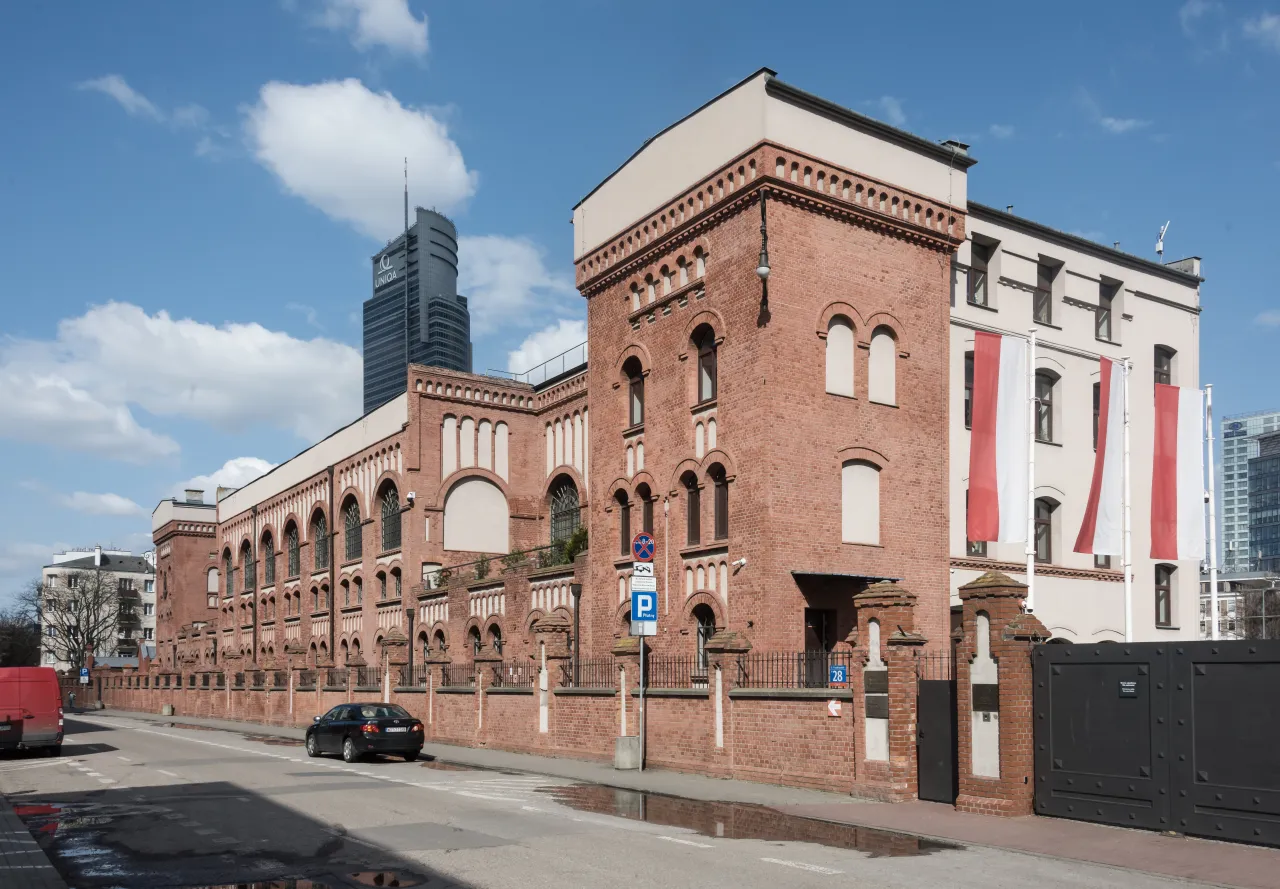 Zdjęcie Gdzie znajduje się muzeum powstania warszawskiego? Odkryj lokalizację!