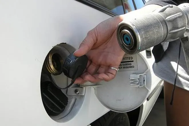 Zdjęcie CNG a LPG - które paliwo jest lepsze dla Twojego portfela?