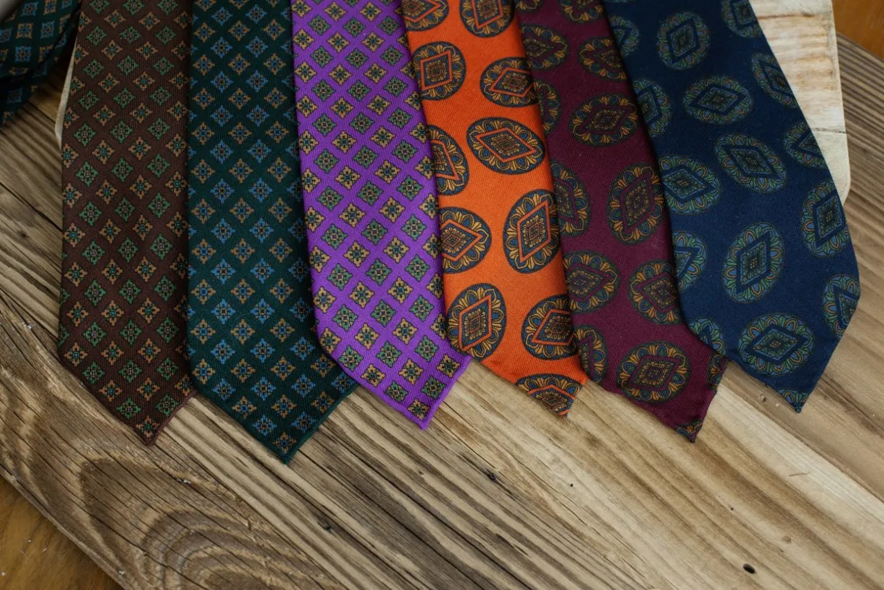 Zdjęcie Gdzie kupić krawat bolo: 8 najlepszych sklepów na każdą kieszeń