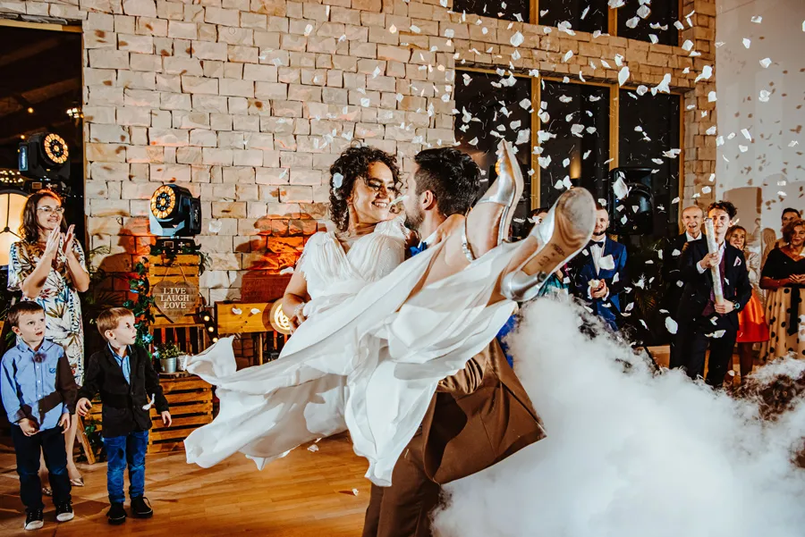 Zdjęcie Jak napisać do fotografa na wesele, aby uniknąć nieporozumień?