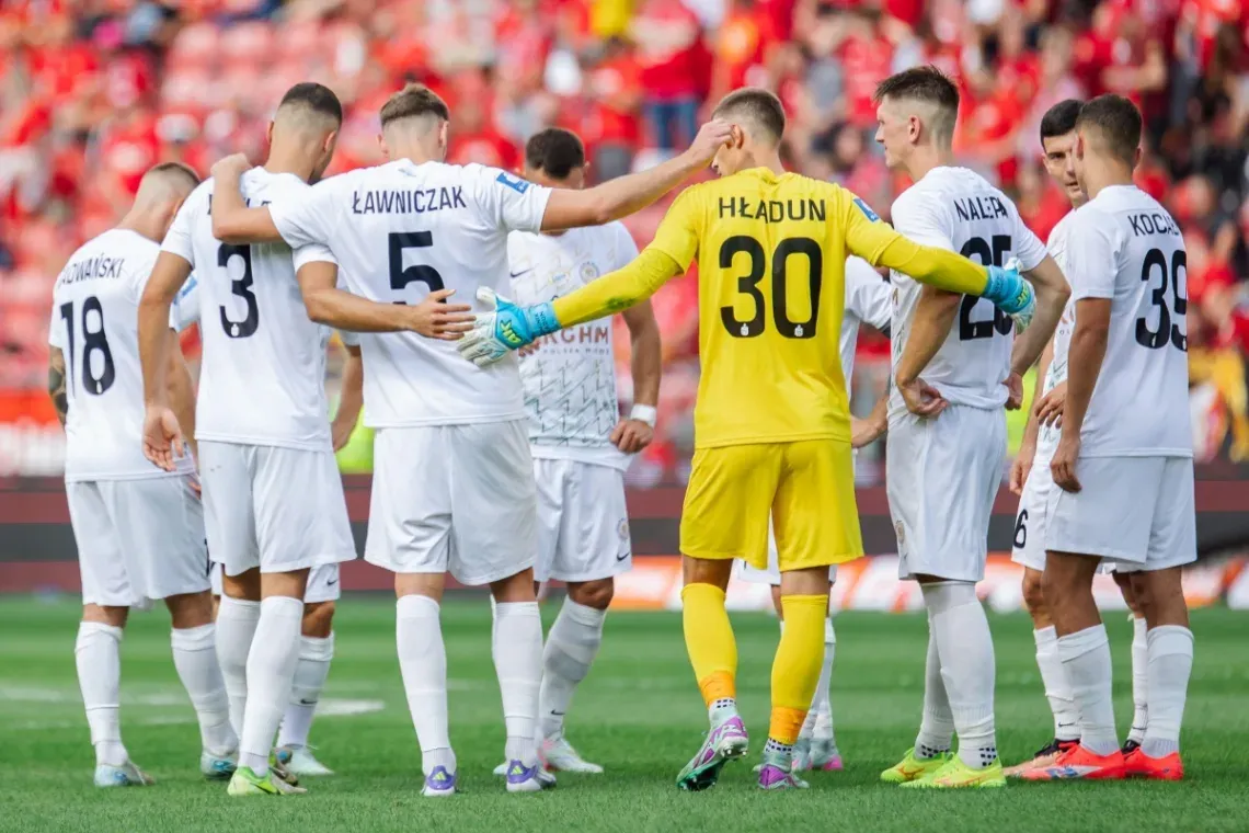 Zdjęcie Korona vs Zagłębie: Statystyki, forma i kluczowe dane H2H