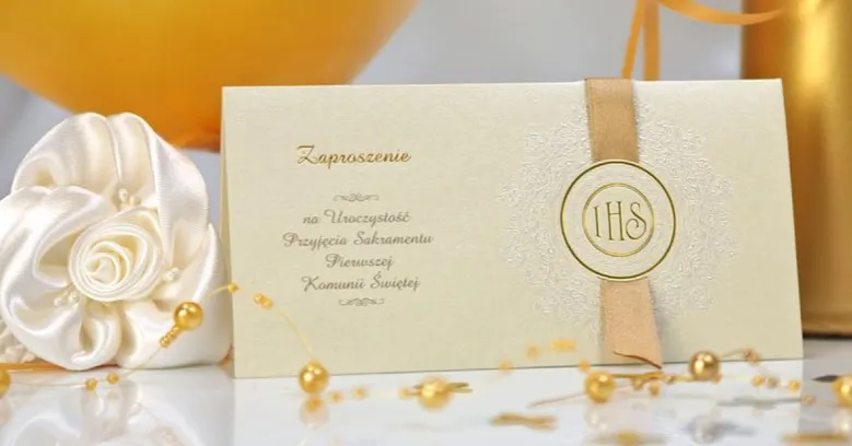 Zdjęcie Jak wypisać zaproszenie na komunię dla chrzestnego - wzory i porady