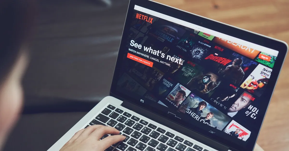 Zdjęcie Gdzie oglądać filmy online w Polsce? Najlepsze legalne opcje dla Ciebie