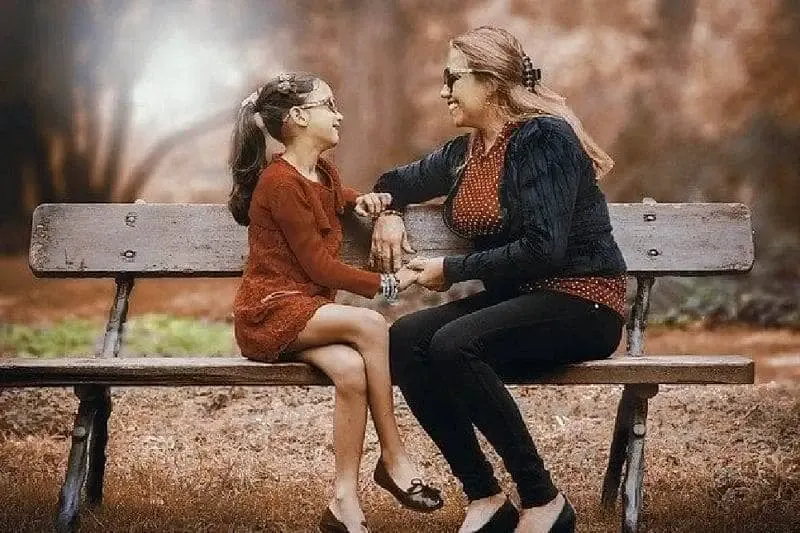 Zdjęcie Co oznacza sen o mamie? Odkryj emocje i znaczenia snów
