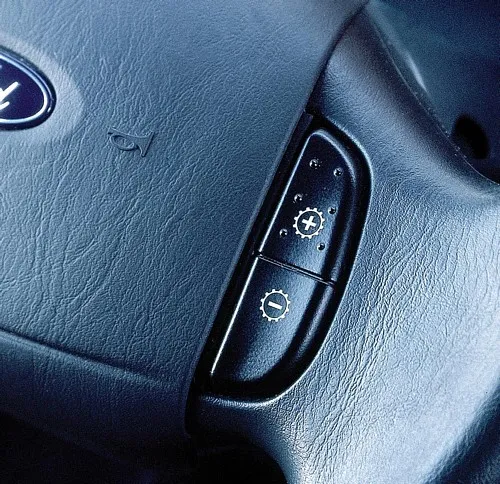 Zdjęcie Gdzie jest lewarek w Peugeot Partner? Odkryj ukryte miejsca jego przechowywania