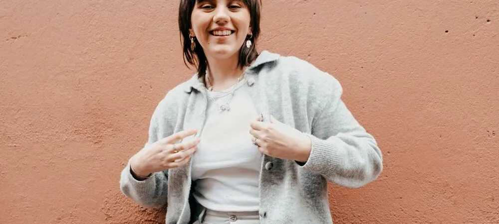 Zdjęcie Czarna obrączka co oznacza? Zrozum jej symbolikę i znaczenie w życiu