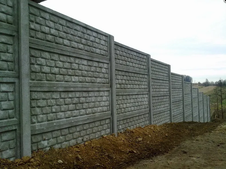 Zdjęcie Jak postawić płot betonowy - krok po kroku, uniknij najczęstszych błędów