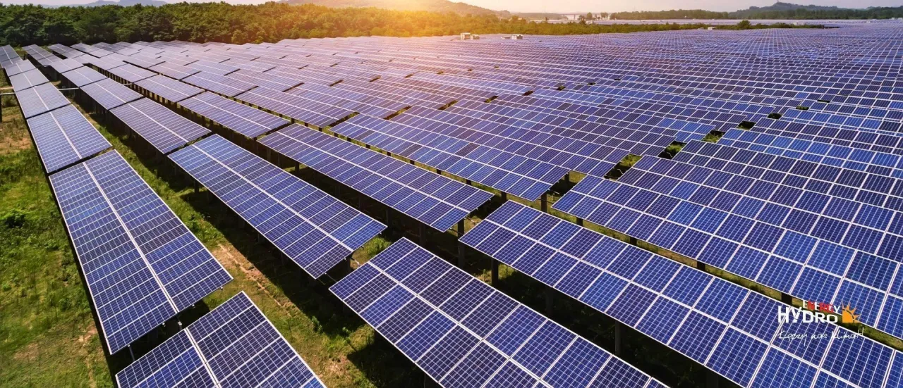 Zdjęcie Fotowoltaika ile dziennie produkuje energia? Sprawdź różnice sezonowe