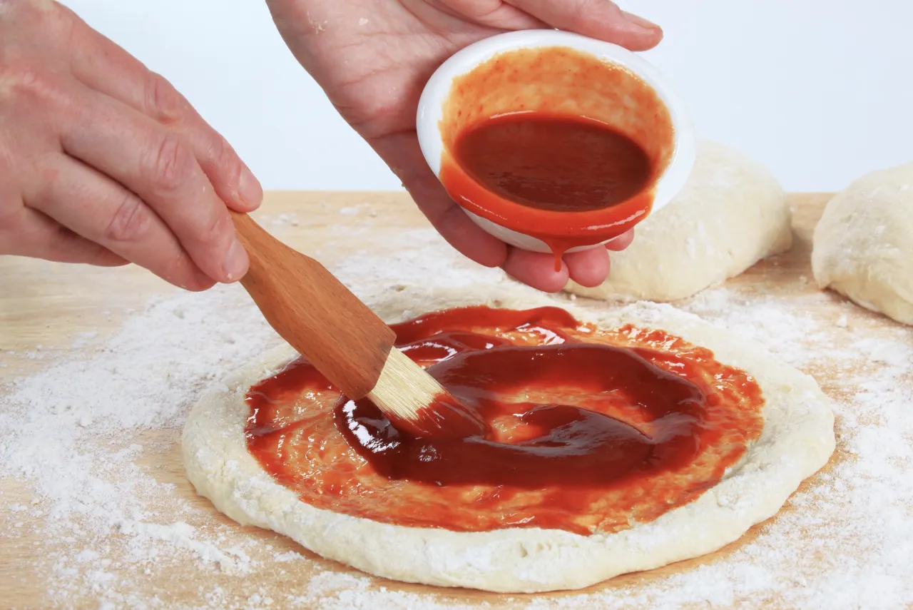 Zdjęcie Jak się robi pizza - prosta receptura na idealne ciasto i sos