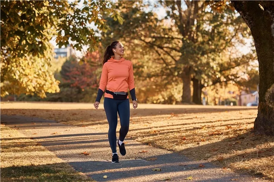 Zdjęcie Czy spacer to cardio? Sprawdź, jak chodzenie wpływa na zdrowie i spalanie kalorii