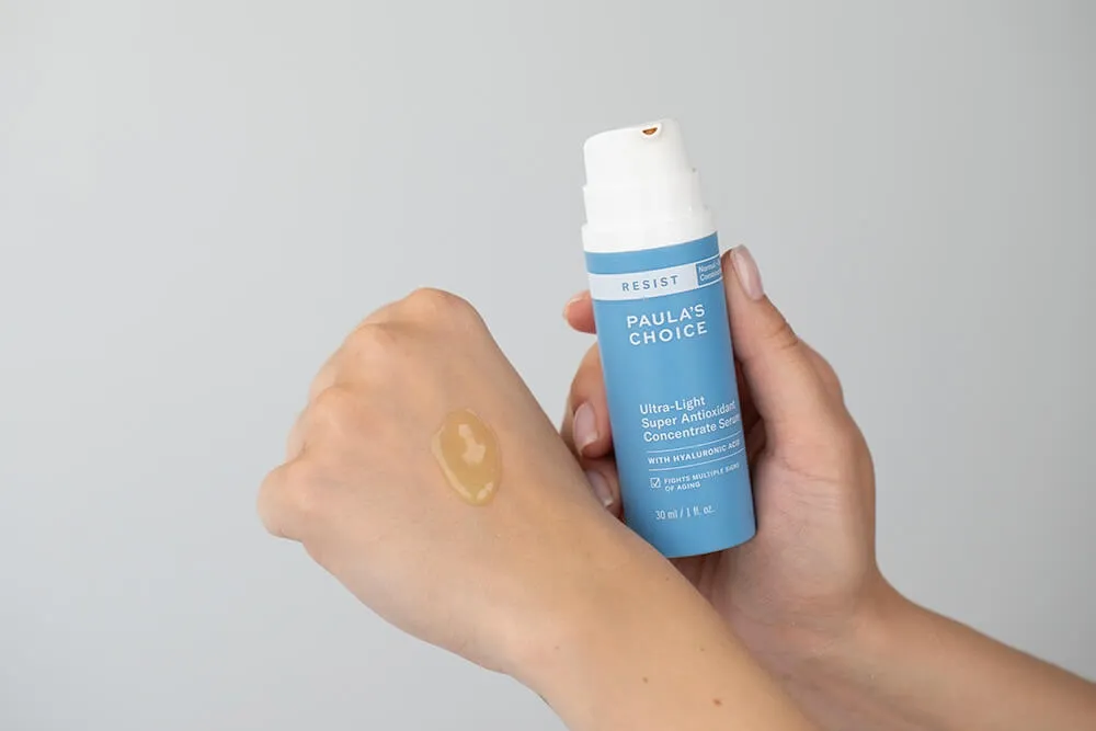 Zdjęcie Serum po 40: Ekspert radzi, jak wybrać dla jędrnej i promiennej skóry.