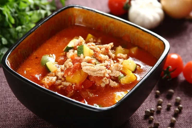 Zdjęcie Leczo z indykiem – zdrowy obiad z mięsem i warzywami w roli głównej