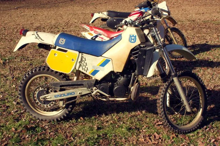 Zdjęcie Husqvarna 250 Enduro: co musisz wiedzieć przed zakupem i serwisem