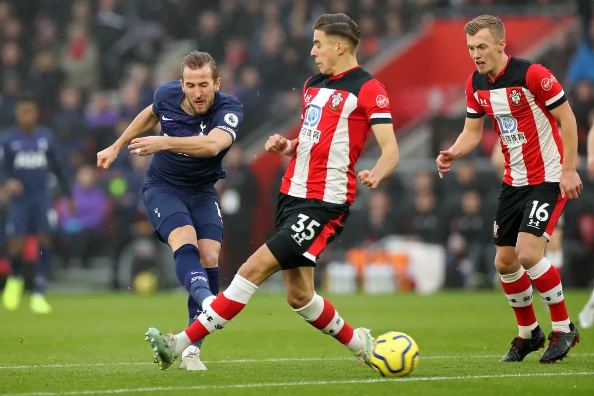 Zdjęcie Ile zarabia Bednarek? Zaskakujące fakty o jego pensji w Southampton