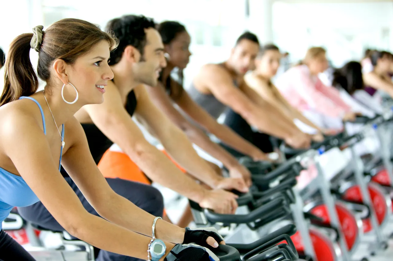 Zdjęcie Czy robić cardio po treningu siłowym? Odkryj kluczowe korzyści i zagrożenia