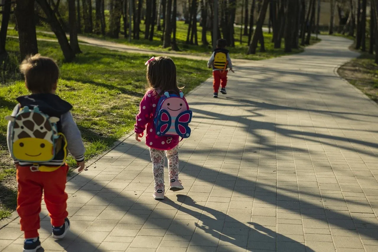 Zdjęcie Kiedy dziecko może zostawać samo w domu? Poznaj ważne zasady