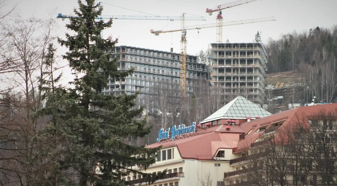 Zdjęcie Hotel Gołębiewski w Wiśle – Kiedy powstał i jego historia