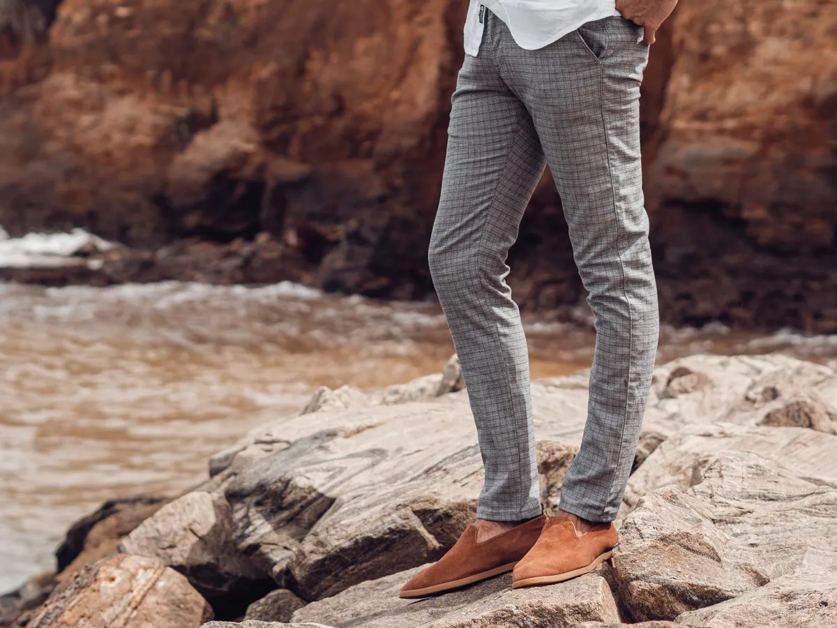 Zdjęcie Jakie buty do chinosów i koszuli, aby wyglądać stylowo i modnie