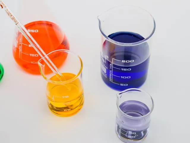 Zdjęcie Jakie są sole w chemii? Odkryj ich właściwości i zastosowania