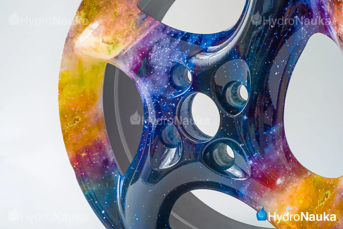 Zdjęcie Hydrografika DIY: Druk wodny krok po kroku. Opanuj i unikaj błęd&oacute;w