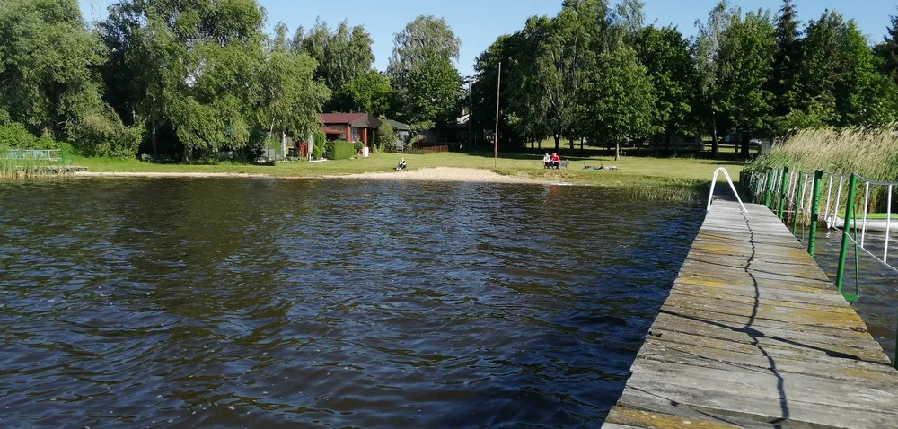 Zdjęcie Jezioro Dolskie Wielkie - idealne miejsce na relaks i wędkowanie