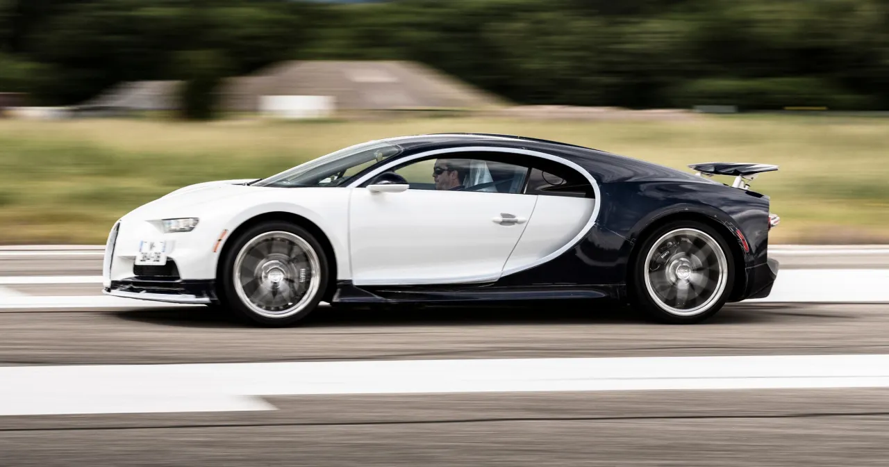 Zdjęcie Ile ma koni Bugatti Chiron? Moc, która zaskakuje i zachwyca