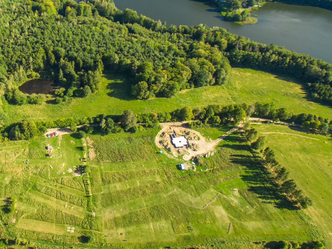 Zdjęcie Przywidz atrakcje: Odkryj nieznane skarby tej malowniczej miejscowości