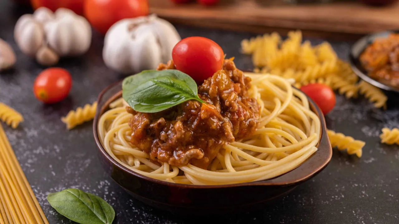Zdjęcie Rodzaje spaghetti: odkryj różnorodność smaków i przepisów na makaron