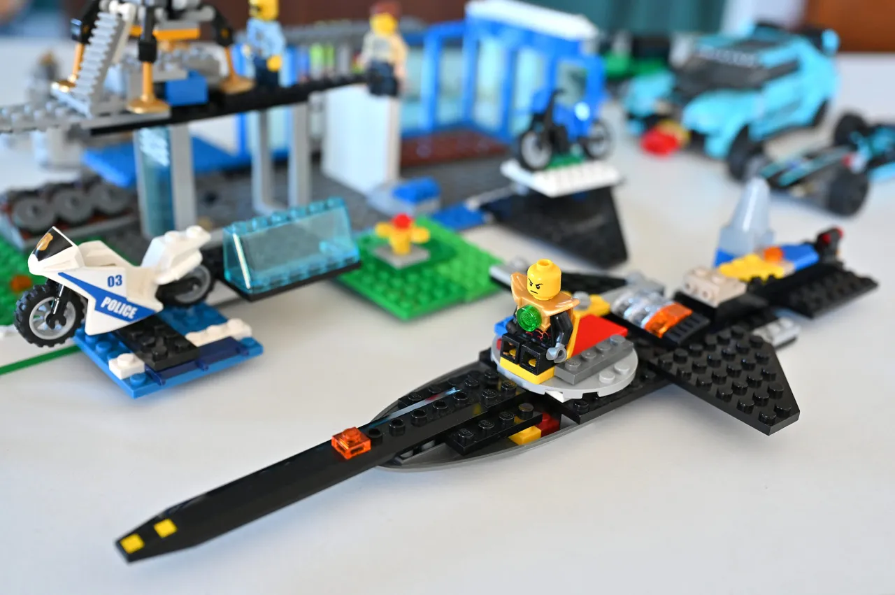 Zdjęcie Niesamowite pomysły na budowle z klocków Lego krok po kroku dla każdego
