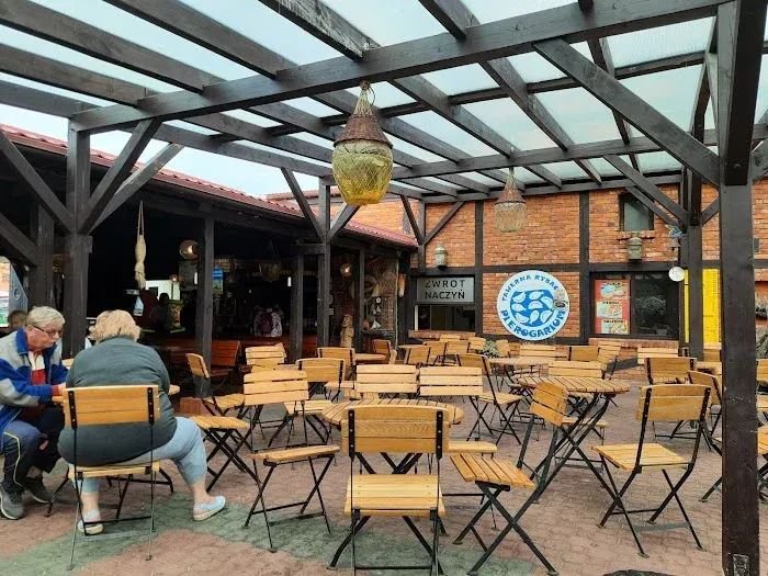Zdjęcie Gdzie dobrze zjeść w Łebie? Odkryj najlepsze restauracje i smaki