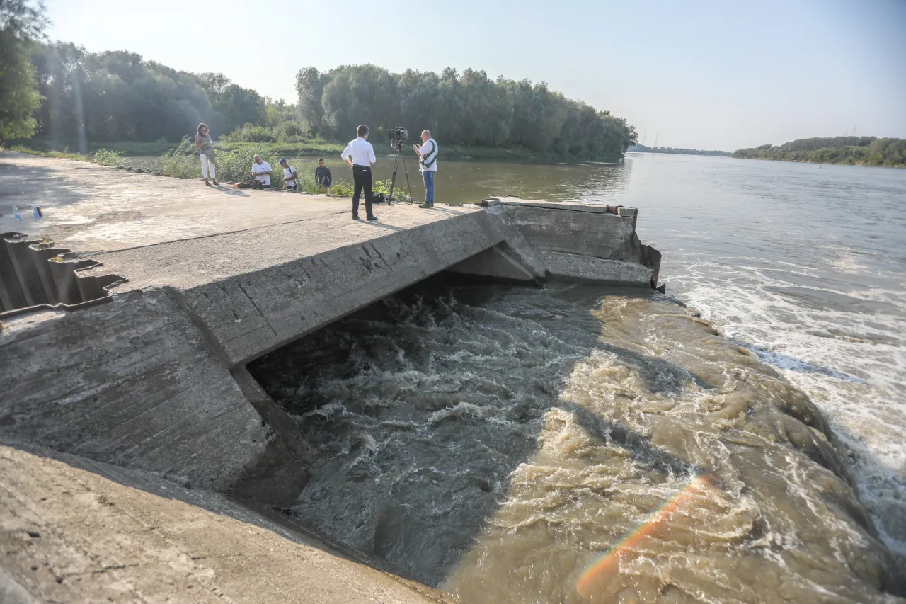 Zdjęcie Co z oczyszczalnią Czajka? Problemy i ich wpływ na Wisłę