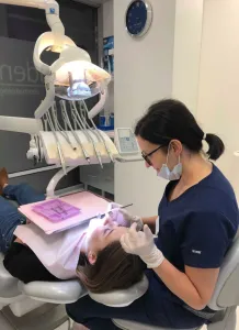 Zdjęcie Czy znieczulenie u dentysty w ciąży jest bezpieczne? Ryzyka i zalecenia