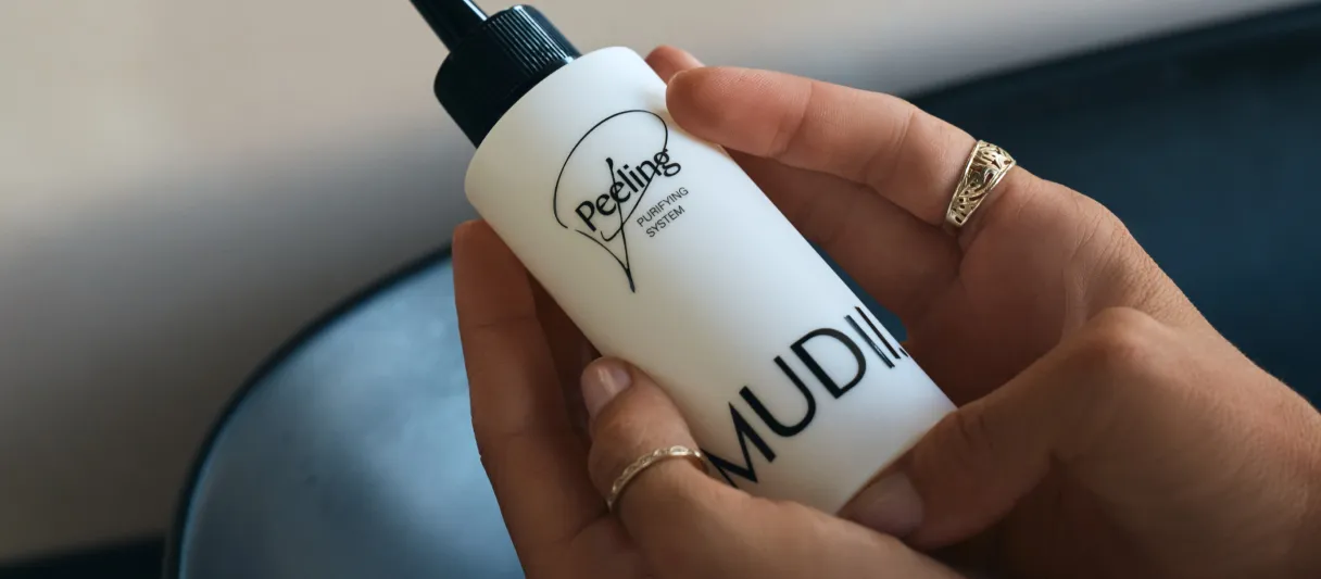 Zdjęcie Jak nakładać peeling na skórę głowy: 7 kroków do zdrowej skóry