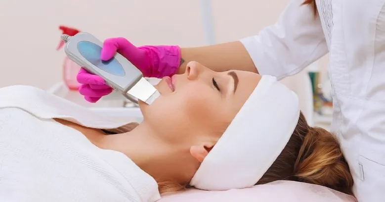 Zdjęcie Jakie ampułki do peelingu kawitacyjnego wybrać? Poradnik i ranking najlepszych produktów