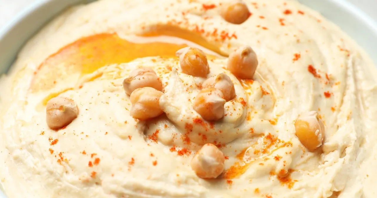 Zdjęcie Czy hummus jest dietetyczny? Odkryj jego zdrowotne korzyści i kalorie