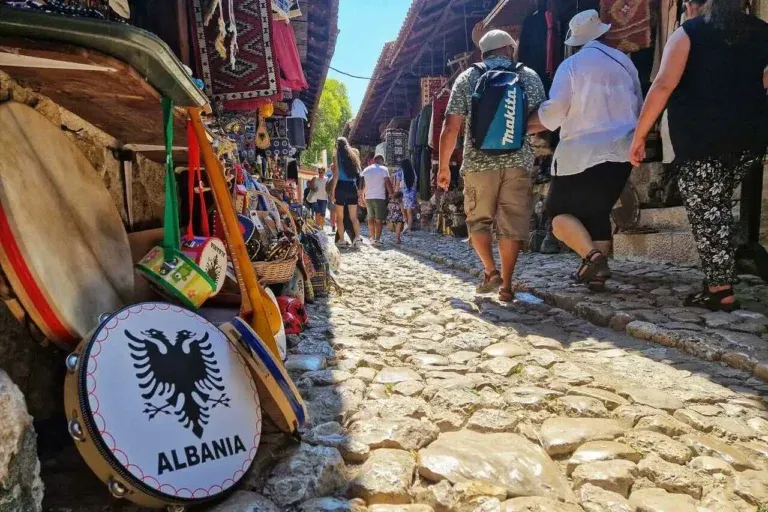 Zdjęcie Czy do Albanii potrzebny jest paszport? Odkryj, co musisz wiedzieć