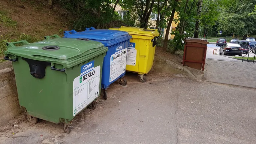 Zdjęcie Skuteczne metody, jak zabezpieczyć pojemnik na śmieci przed zniszczeniem