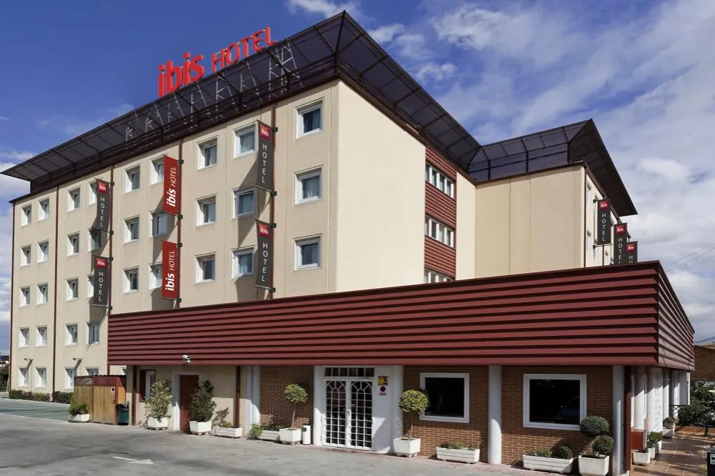 Zdjęcie Hotel Ibis Fuenlabrada: &iquest;Reservar? Conoce TODO antes de decidir