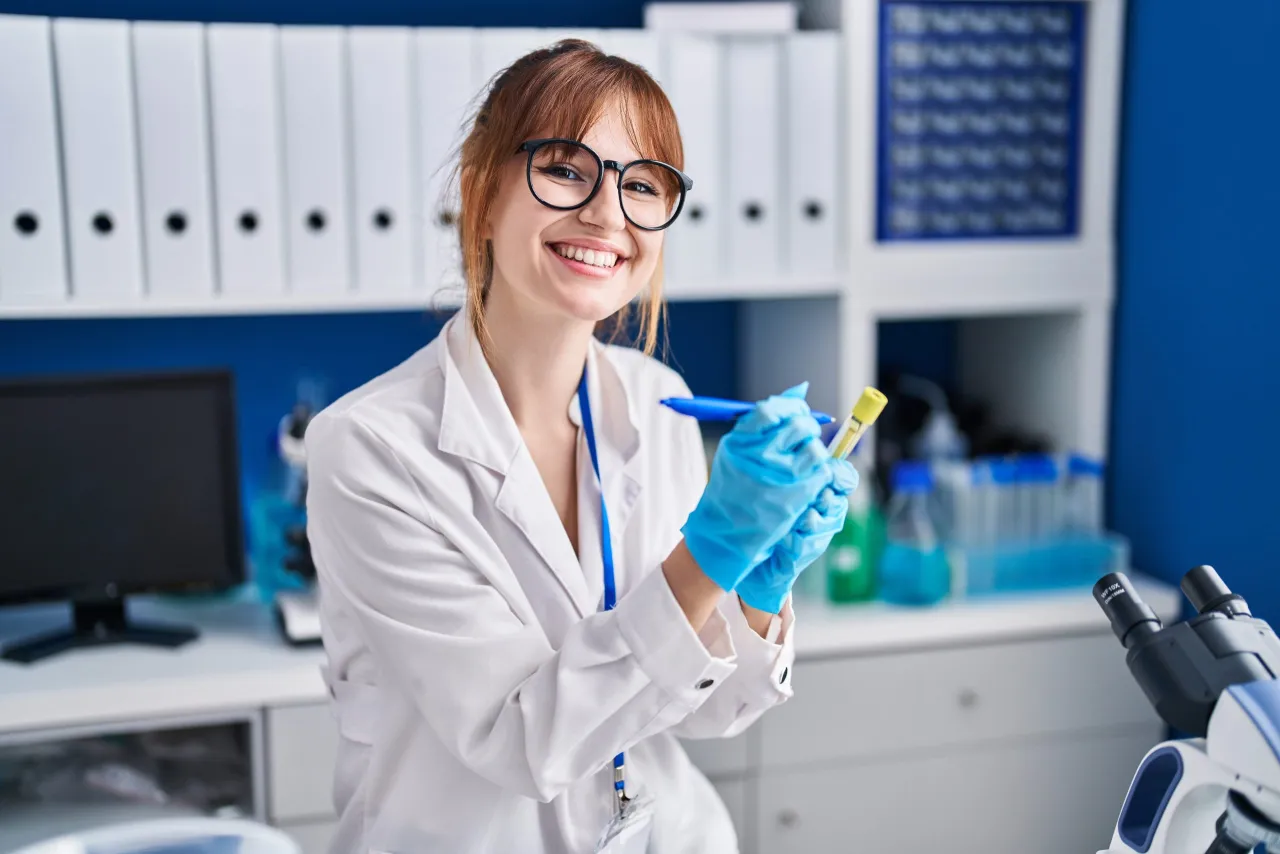 Zdjęcie Farmacja co po studiach: najlepsze ścieżki kariery dla absolwentów