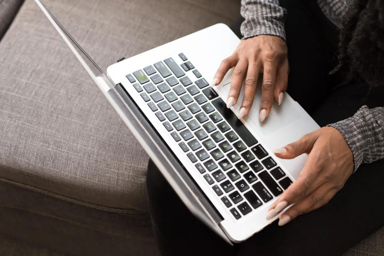 Zdjęcie Jak włączyć mysz w laptopie: 6 prostych kroków + porady