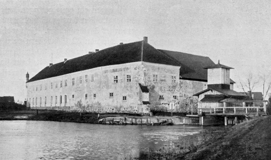 Zdjęcie Zamek w Węgorzewie - tajemnice historii i aktualny stan zabytku