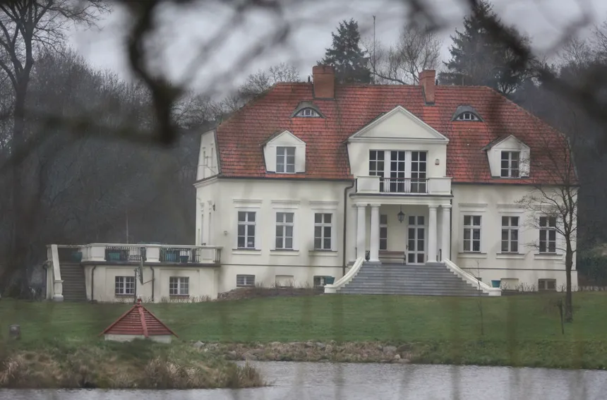 Zdjęcie Dworek Sikorskiego w Chobielinie: historia, architektura i renowacja