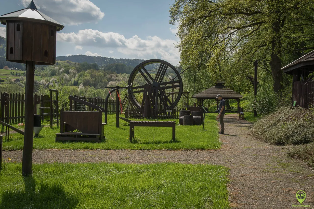 Zdjęcie Szymbark skansen: odkryj fascynującą historię i unikalne atrakcje