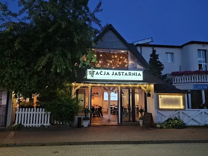 Zdjęcie Gdzie zjeść w Jastarni? Najlepsze restauracje, które musisz poznać