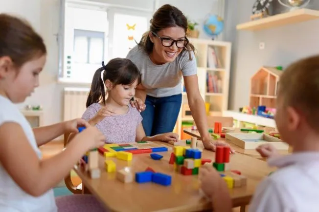 Zdjęcie Czy ZUS sprawdza, czy dziecko chodzi do przedszkola? Ważne informacje